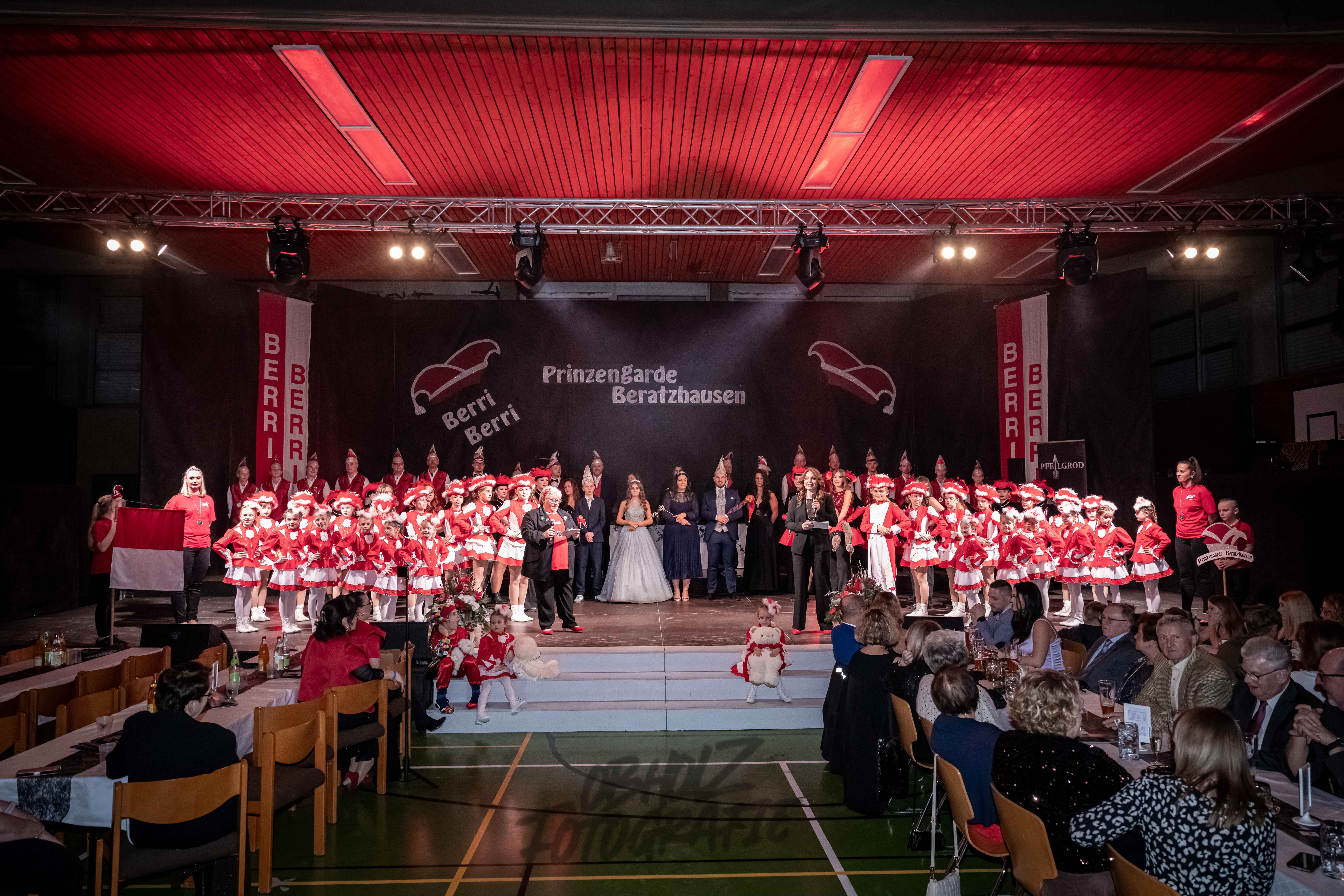 Inthroball  140 von 830